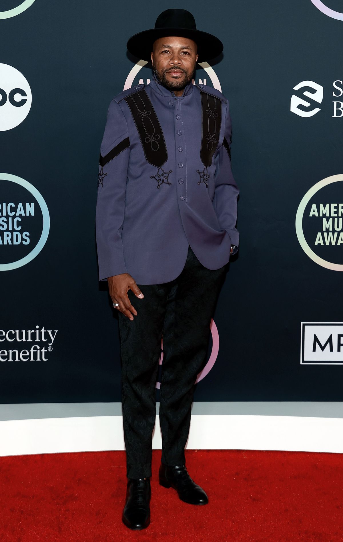 Ди-Найс на музыкальной премии American Music Awards 2021 в Лос-Анджелесе, 21 ноября 2021 г. Ди-Найс на музыкальной премии American Music Awards 2021
