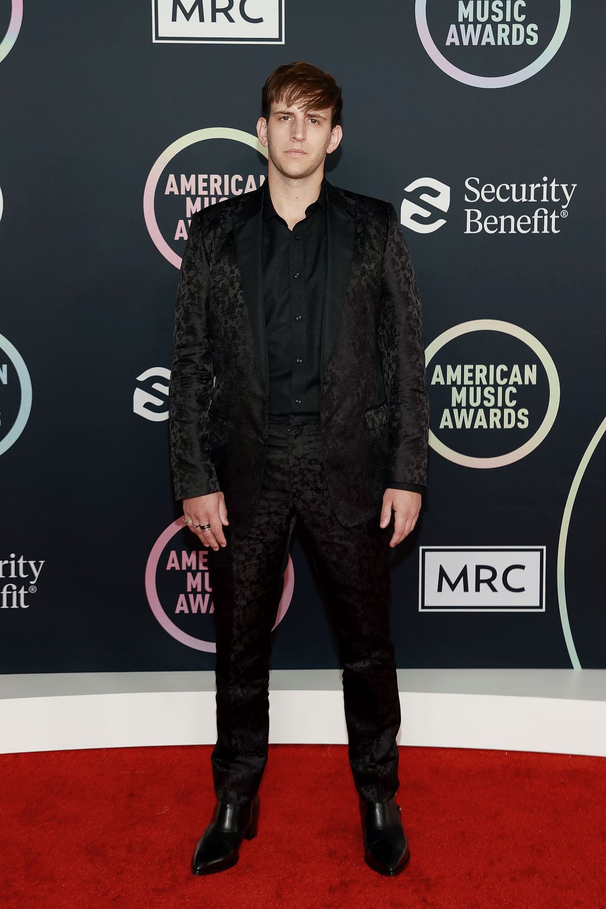 Иллениум на музыкальной премии American Music Awards 2021 в Лос-Анджелесе, 21 ноября 2021 г. Иллениум на музыкальной премии American Music Awards 2021
