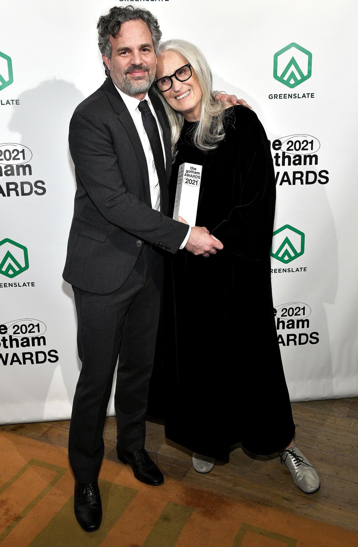 Марк Руффало, Джейн Кэмпион на церемонии вручения премий Gotham Awards 2021 в Нью-Йорке, 29 ноября 2021 г. Марк Руффало, Джейн Кэмпион на церемонии вручения премий Gotham Awards 2021