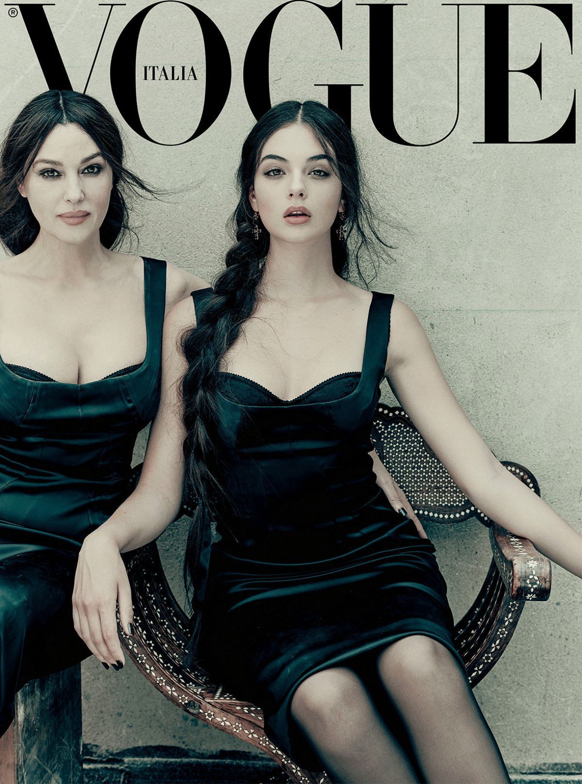 Моника Беллуччи и ее дочь Дева Кассель на обложке журнала Vogue Italia, фото Паоло Роверси, июль 2021 г. Моника Беллуччи и ее дочь Дева Кассель на обложке журнала Vogue Italia