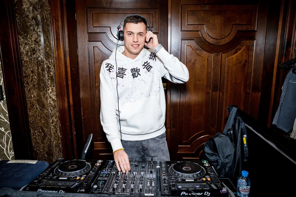 «Аудиошкола DJ Грува» отвечала за праздничное настроение 9-й благотворительной барахолки «Аудиошкола DJ Грува»