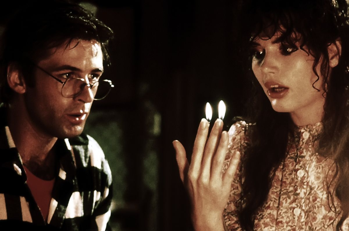 Джина Дэвис в фильме «Битлджус», 1988 г. Джина Дэвис в фильме «Битлджус»