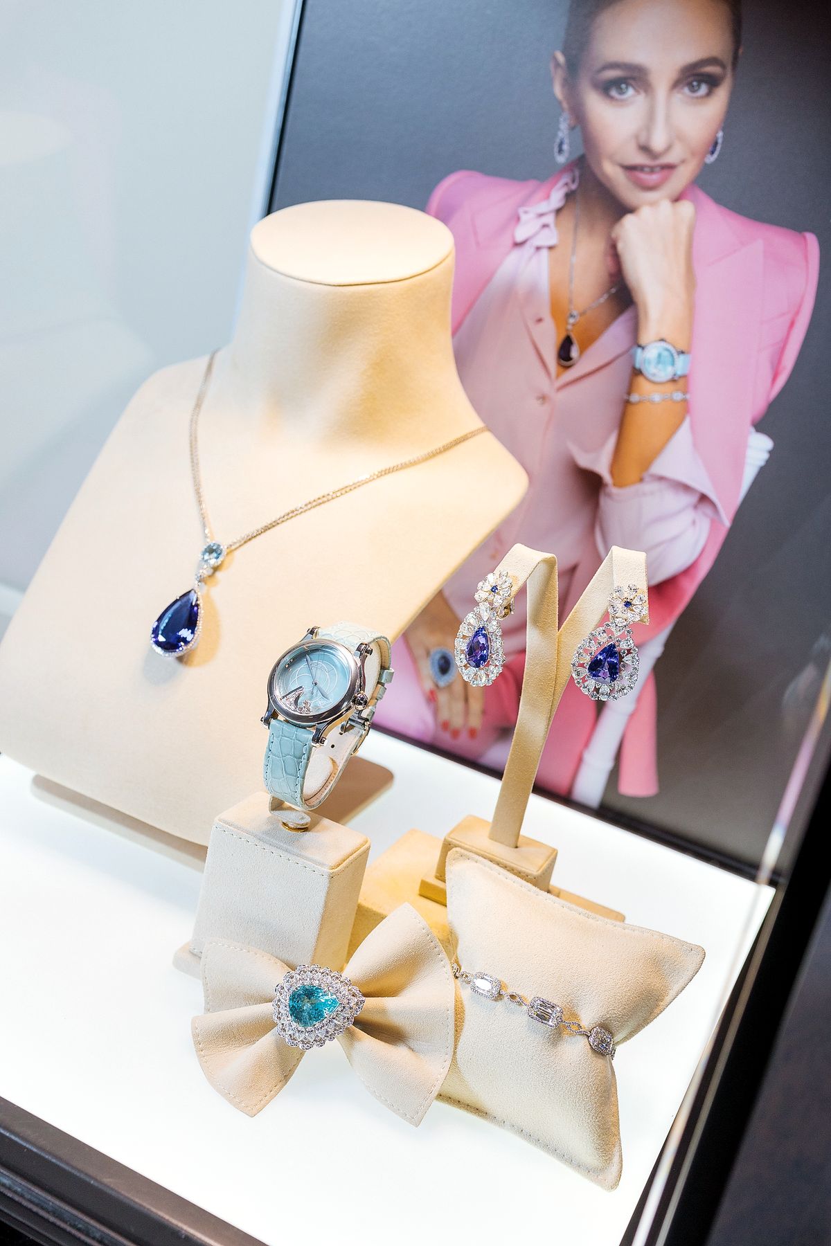 Украшения Chopard, фото 1 Татьяна Навка в украшениях Chopard, фото 1
