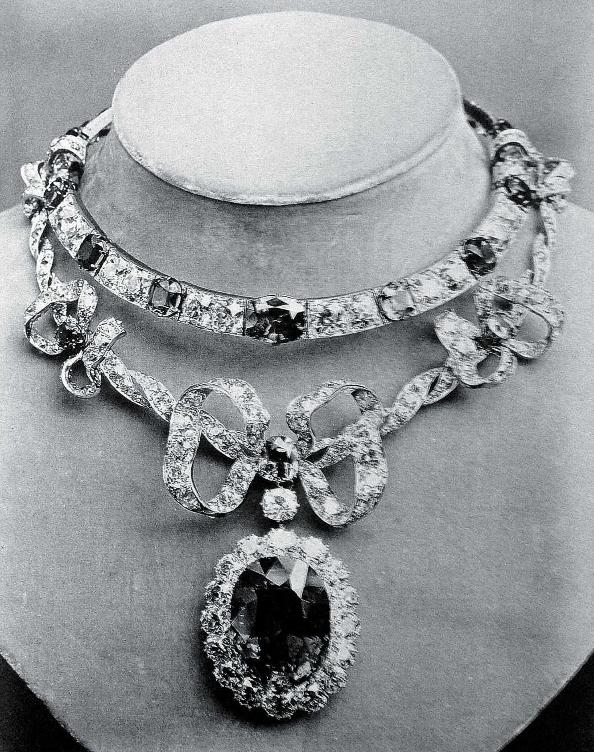 Знаменитое сапфировое колье Boucheron миссис Маккей. Знаменитое сапфировое колье Boucheron миссис Маккей