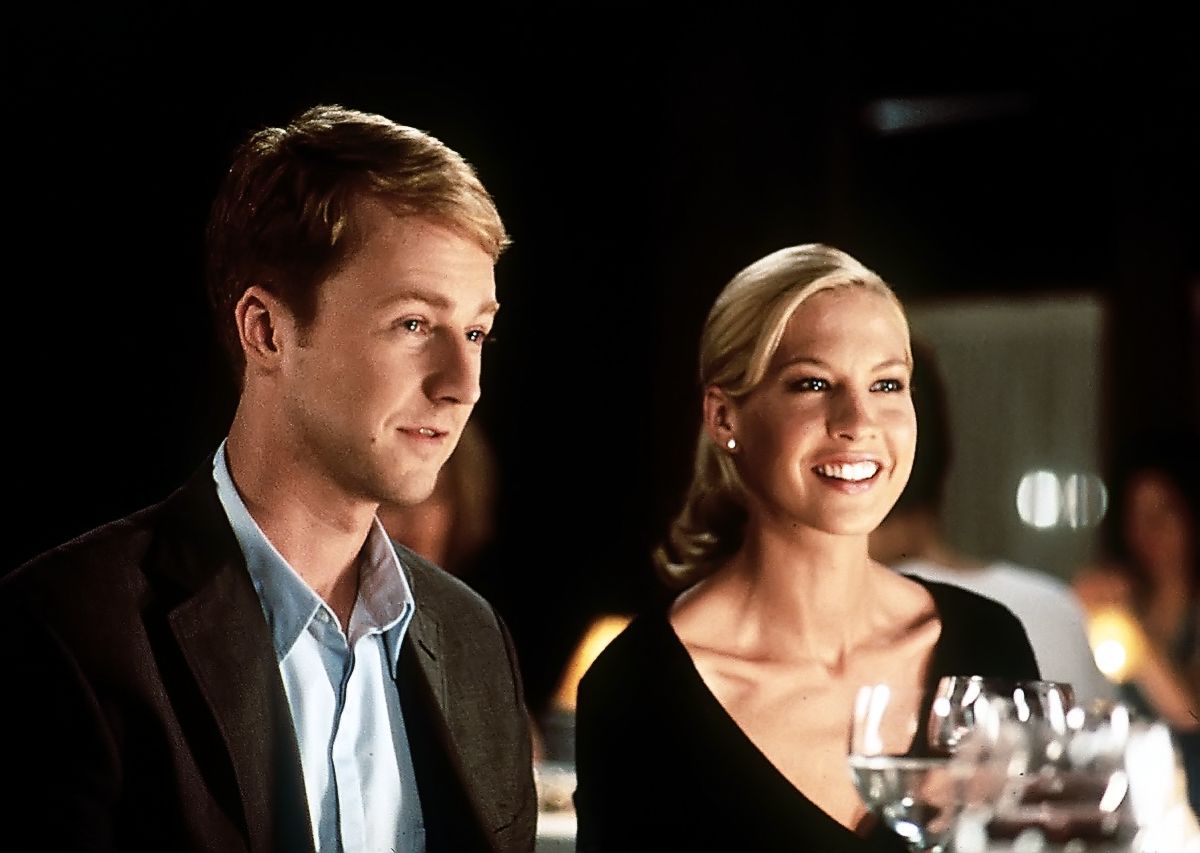 Эдвард Нортон и Дженна Эльфман в фильме «Сохраняя веру», 2000 г. Эдвард Нортон и Дженна Эльфман в фильме «Сохраняя веру»