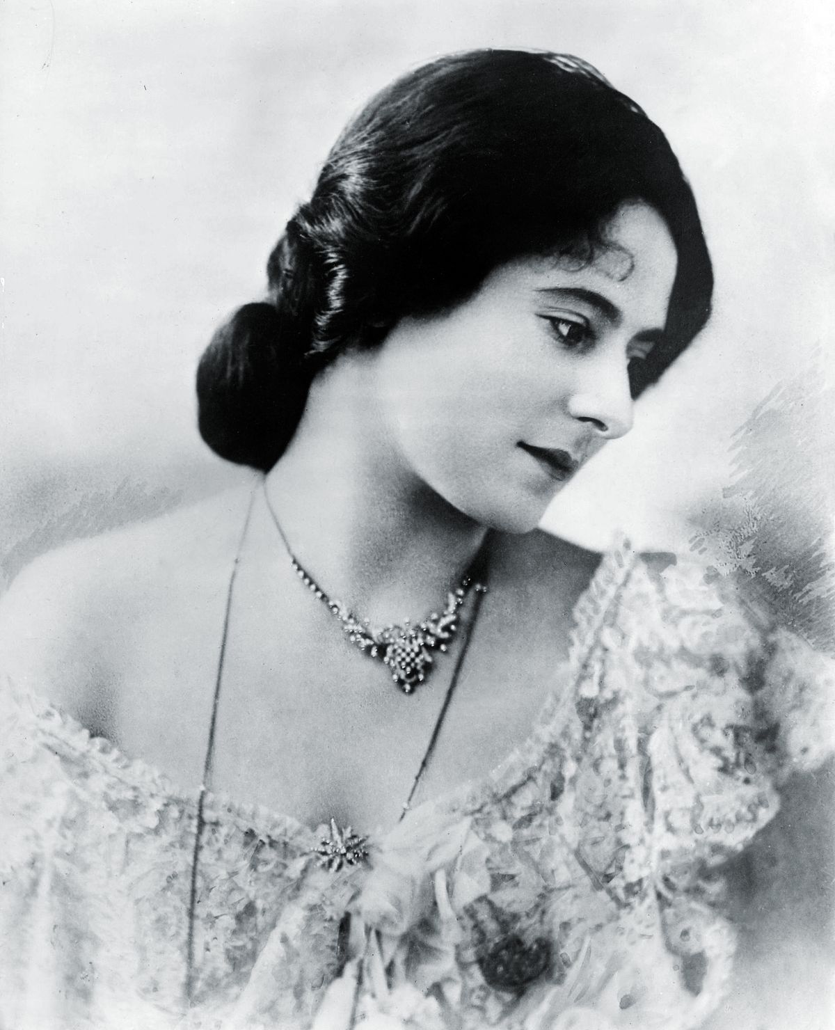 Хелена Рубинштейн в молодости, 1905 г. Хелена Рубинштейн в молодости