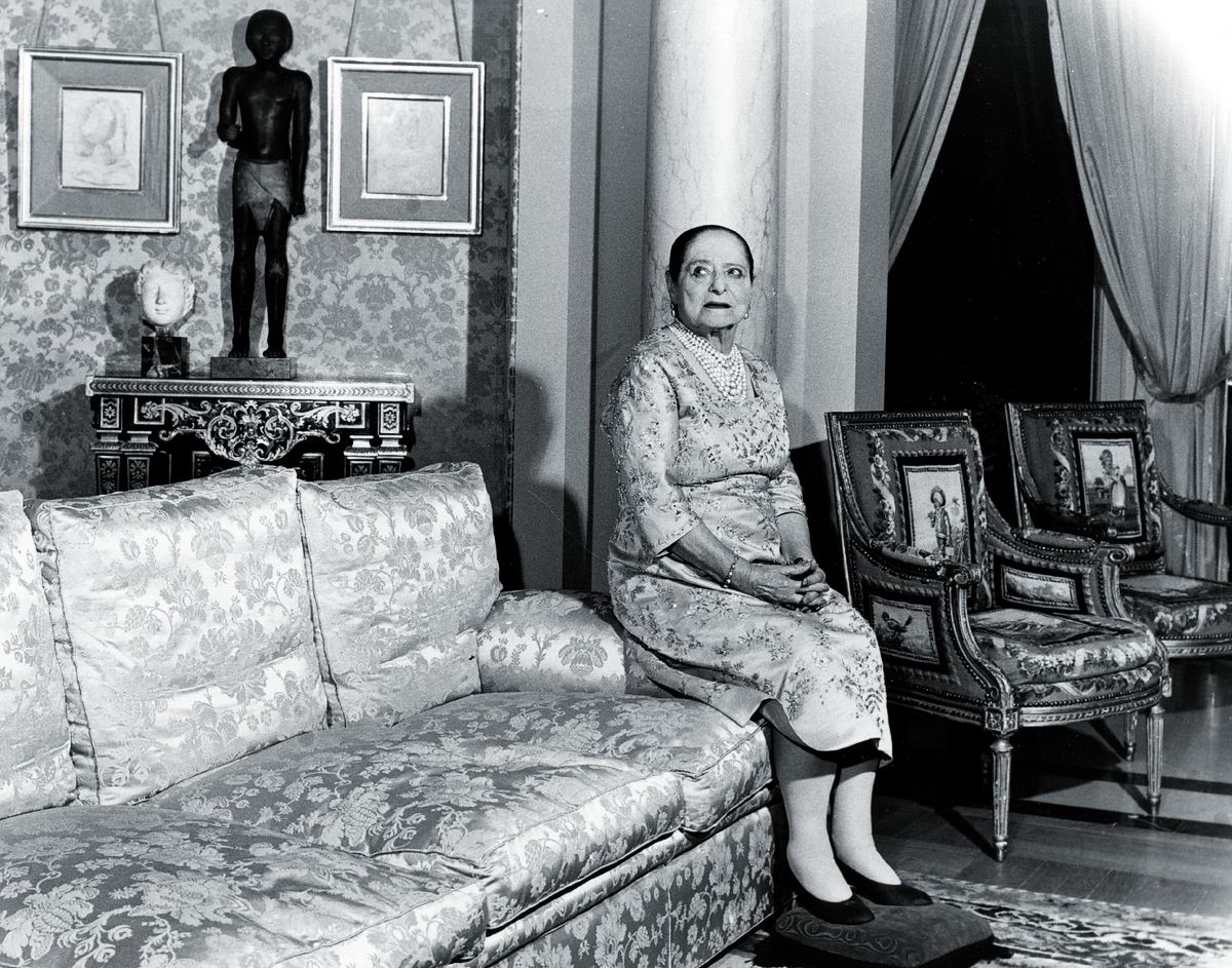 Хелена Рубинштейн в своей квартире на набережной Бешун в Париже, 1962 г. Хелена Рубинштейн в своей квартире на набережной Бешун