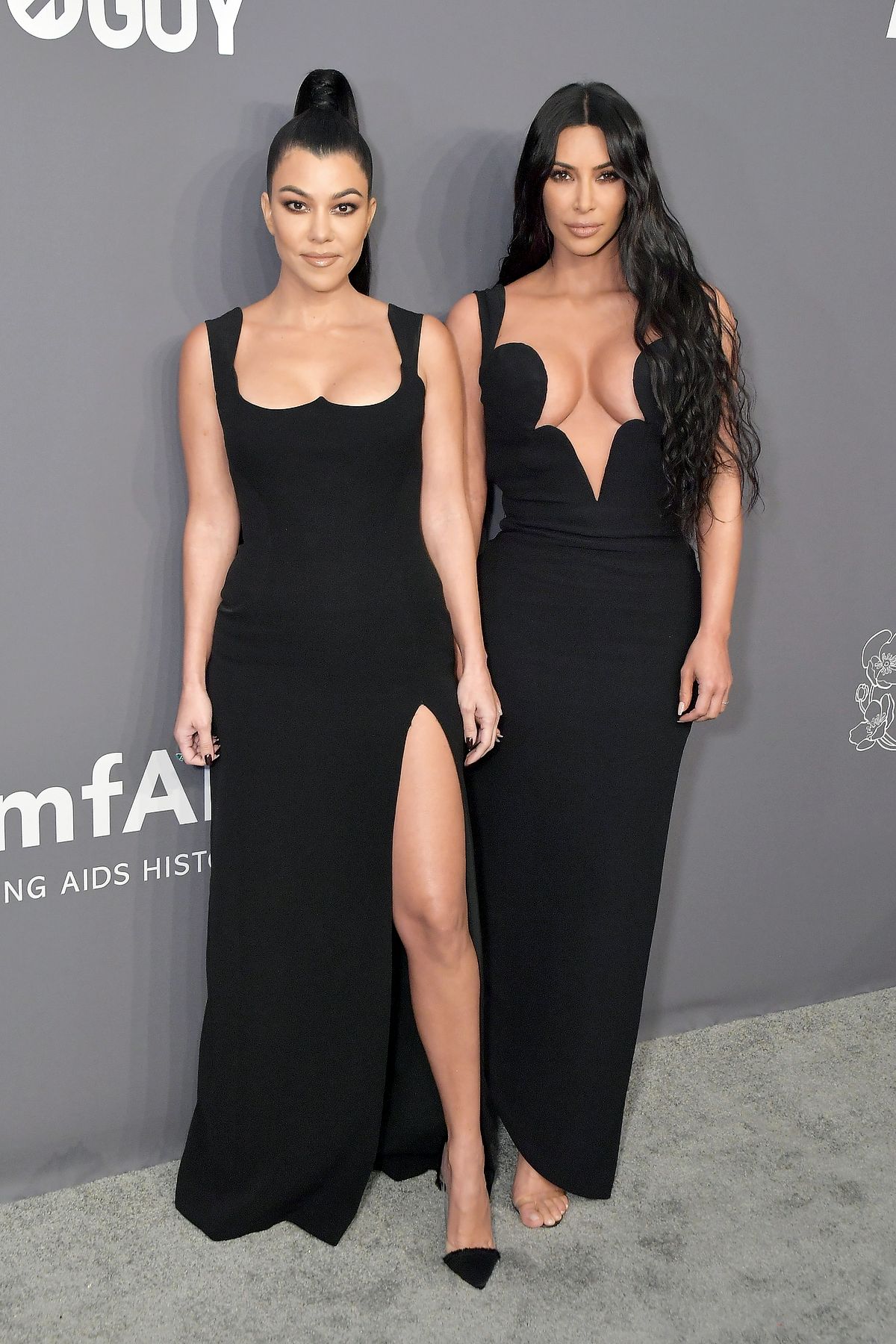 Кортни Кардашьян и Ким Кардашьян на гала-вечере amfAR в Нью-Йорке, 6 февраля 2019 г. Кортни Кардашьян и Ким Кардашьян на гала-вечере amfAR