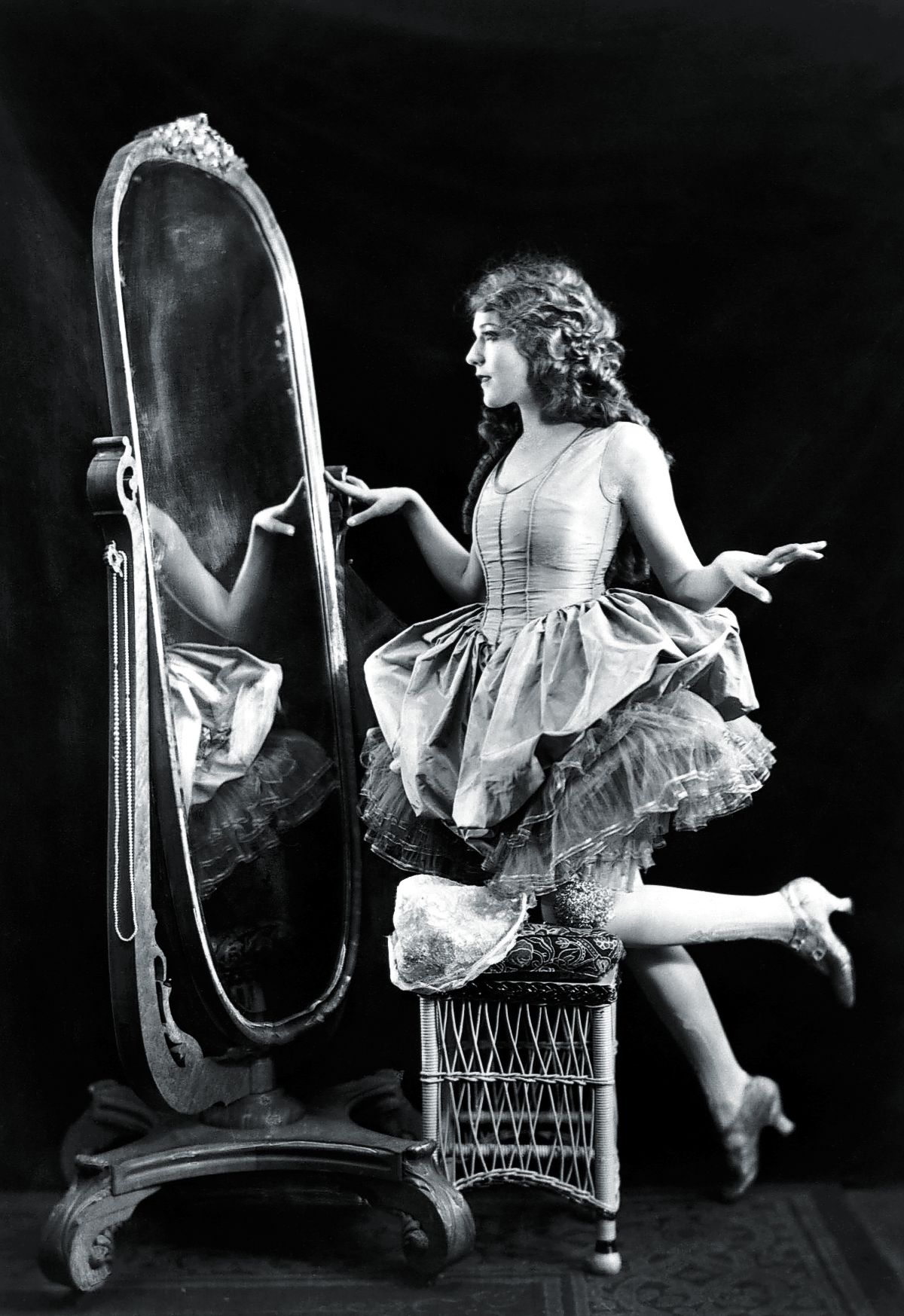 Мэри Пикфорд на фотопортрете Альфреда Чейни Джонстона, 1920 г. Мэри Пикфорд на фотопортрете Альфреда Чейни Джонстона