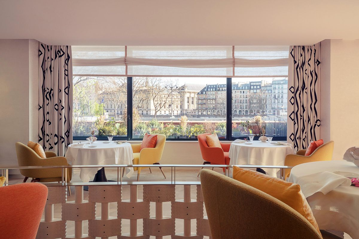 Ресторан Plénitude в отеле Cheval Blanc Paris, фото 1 Ресторан Plénitude в отеле Cheval Blanc Paris
