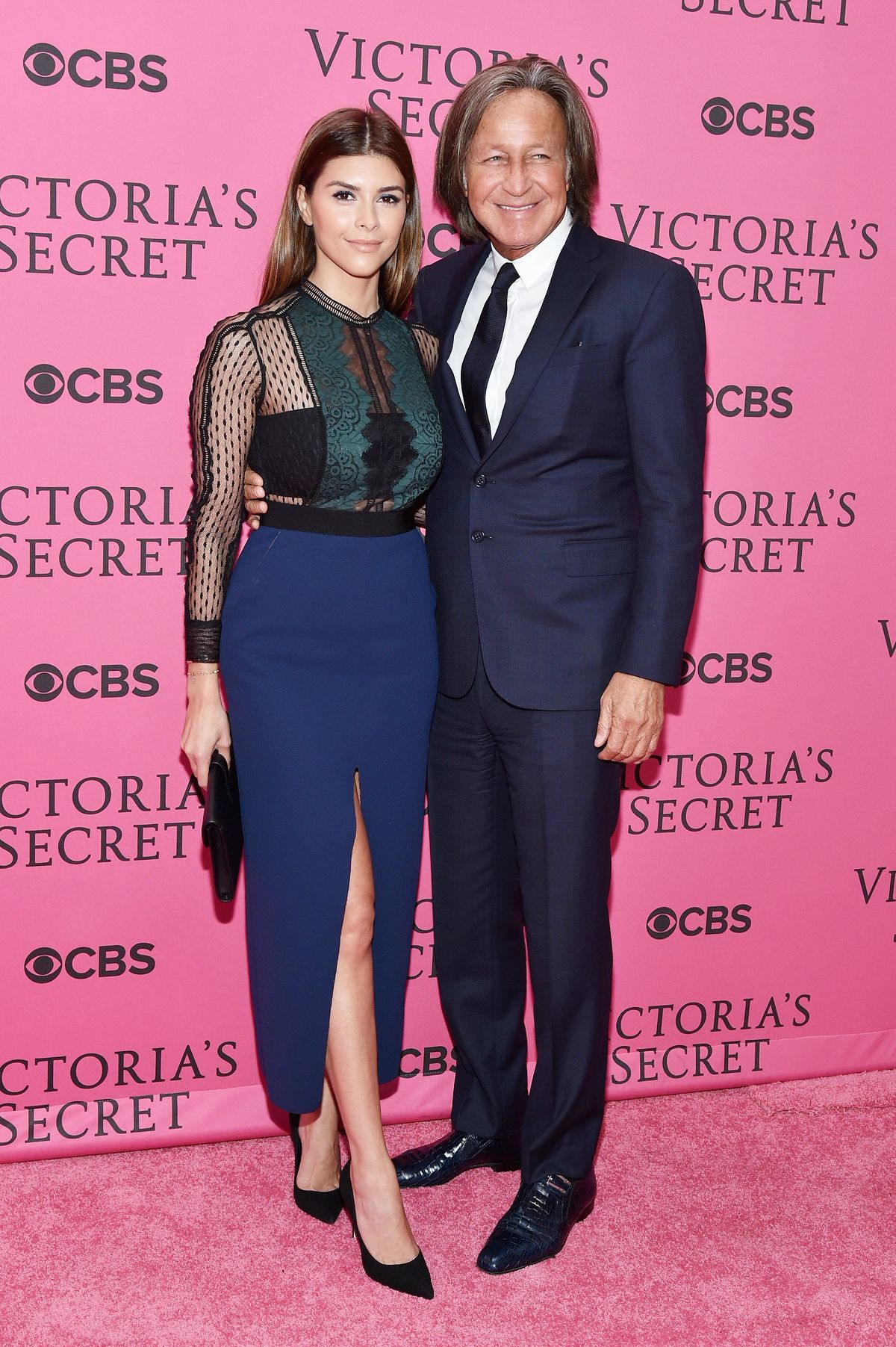 Шива Сафаи и Мохамед Хадид на показе Victoria's Secret Fashion Show в Нью-Йорке, 10 ноября 2015 г. Шива Сафаи и Мохамед Хадид на показе Victoria's Secret Fashion Show