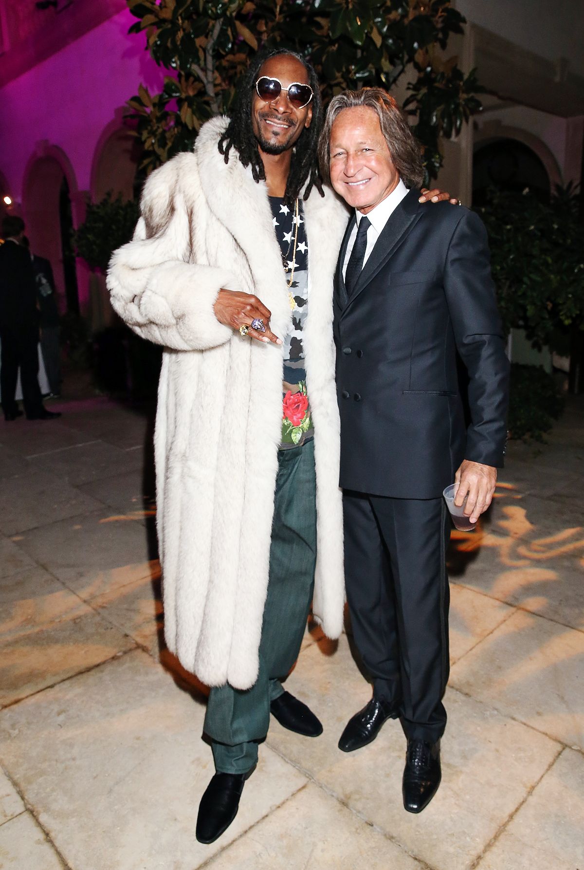 Снуп Догг и Мохамед Хадид на вечеринке по случаю дня рождения French Montana & Mohamed Hadid в Лос-Анджелесе, 9 ноября 2014 г. Снуп Догг и Мохамед Хадид на вечеринке French Montana & Mohamed Hadid Birthday Party
