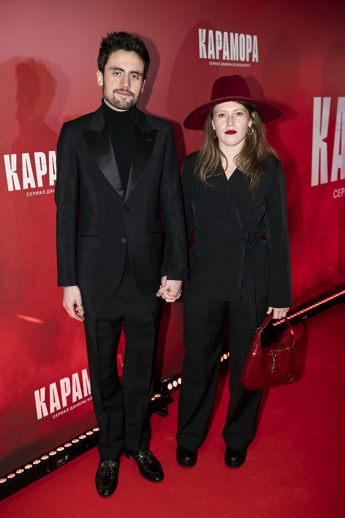 Варвара Шмыкова и Даниил Радлов на премьере сериала Данилы Козловского «Карамора» в киноцентре «Октябрь», 19 января 2022 г., фото 2 Варвара Шмыкова и Даниил Радлов на премьере сериала Данилы Козловского «Карамора»