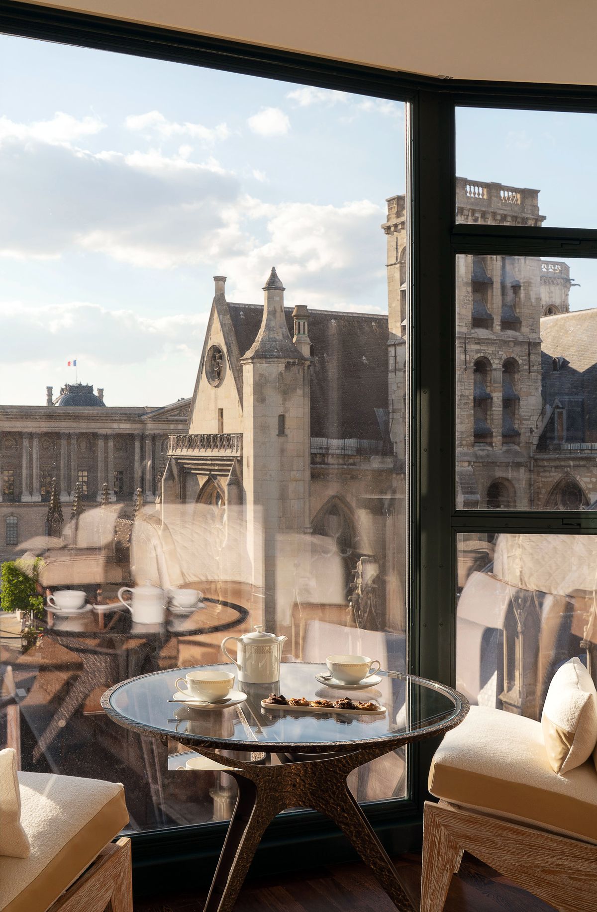 Вид из номера Louvre Deluxe Room в отеле Cheval Blanc Paris, фото 1 Вид из номера Louvre Deluxe Room в отеле Cheval Blanc Paris