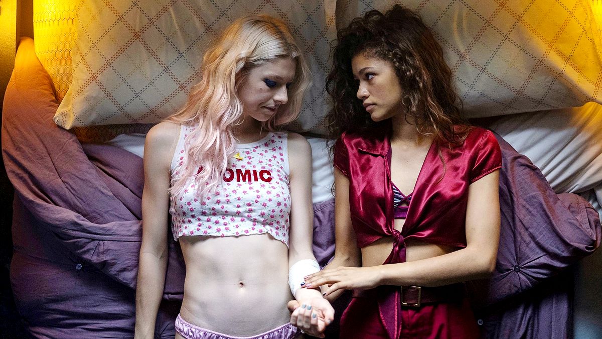Зендая с Хантер Шефер в сериале «Эйфория»