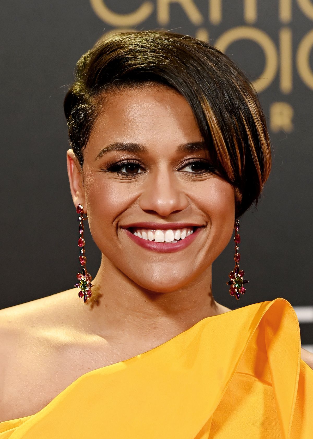 Ариана ДеБос на 27-й ежегодной премии Critics Choice Awards в Лондоне, 13 марта 2022 г., фото 1 Ариана ДеБос на 27-й ежегодной премии Critics Choice Awards, фото 1