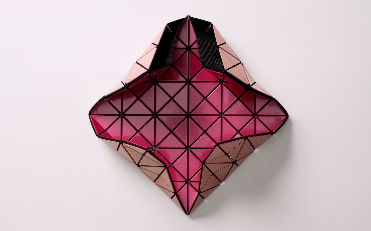 Issey Miyake, сумка Bao Bao «Lucent W Color», фото 2