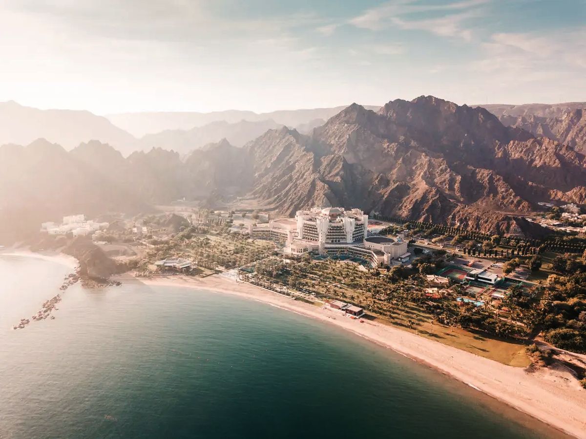 Отель Al Bustan Palace Ritz-Carlton, Оман, фото 3
