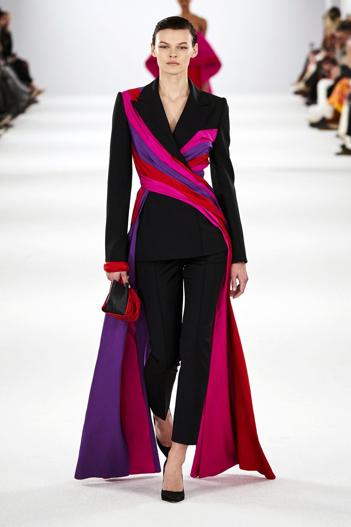 шоу Carolina Herrera Осень/Зима 2022/23 Carolina Herrera Осень/Зима 2022/23