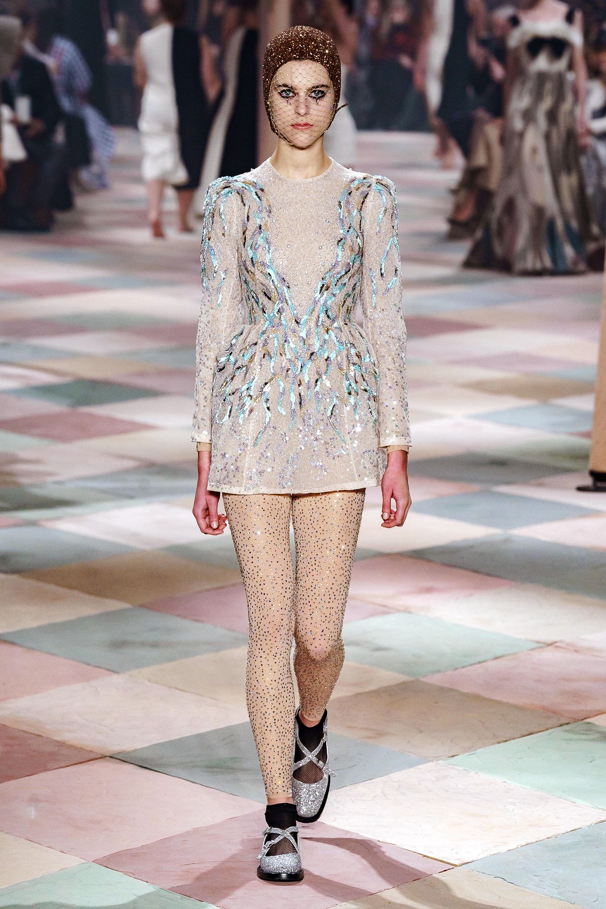шоу Christian Dior Spring 2019 Haute Couture Christian Dior Spring 2019 Haute Couture