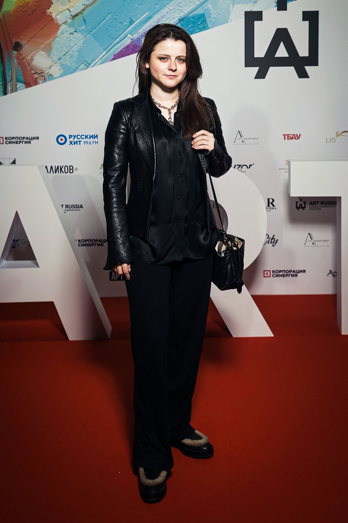 Ксения Суркова на открытии ярмарки «Art Russia» Ксения Суркова на открытии ярмарки «Art Russia» 2022, 31 марта 2022 г.