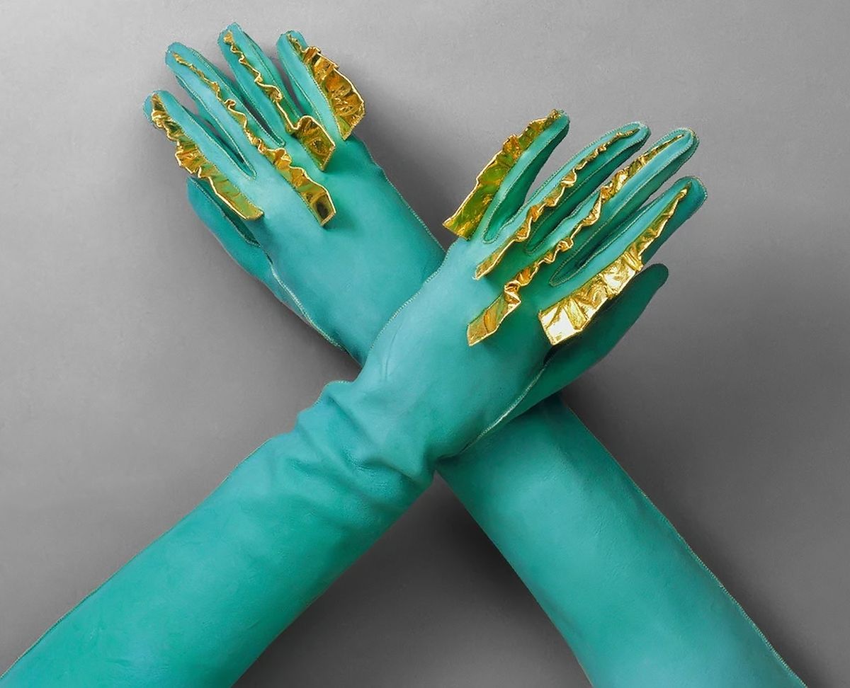 Schiaparelli. Перчатки «Crazy», 1939 г.
