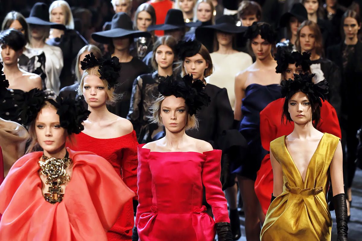 Шоу Lanvin Ready-to-Wear Осень/Зима 2011/2012. Дизайнер Альбер Эльбаз