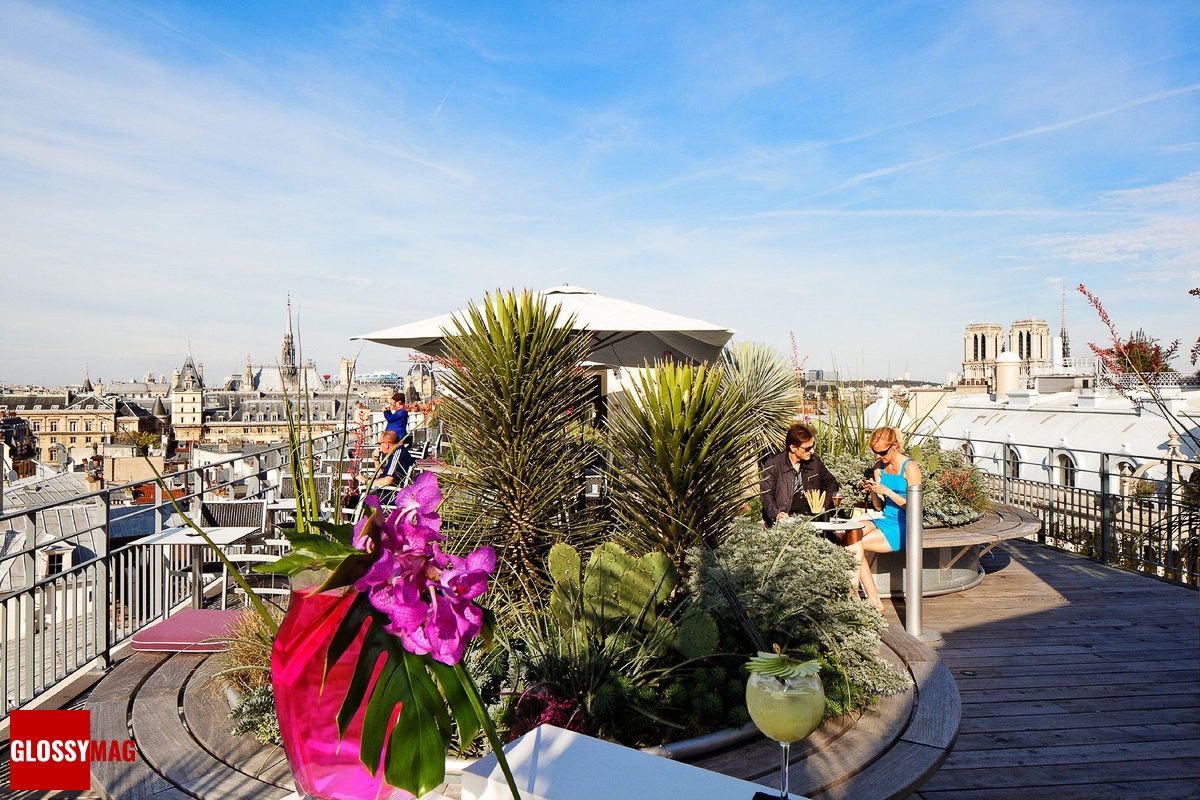 Бар 43 Up On the Roof в отеле Holiday Inn Notre Dame в Париже, фото 1 Бар 43 Up On the Roof в отеле Holiday Inn Notre Dame, фото 1