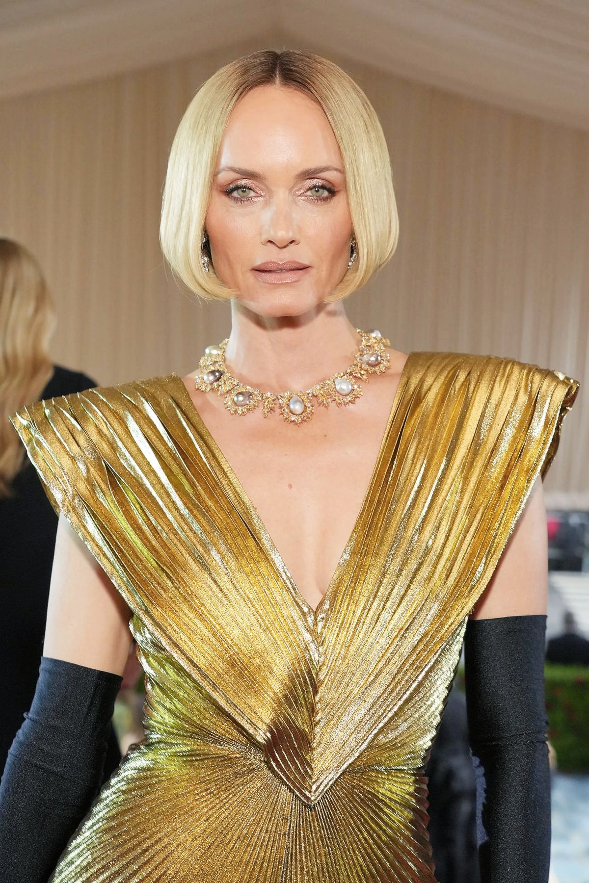 Эмбер Валлетта на балу Института костюма Met Gala 22 «In America: An Anthology of Fashion», 2 мая 2022 г., фото 2 Эмбер Валлетта на балу Института костюма Met Gala 22 «In America: An Anthology of Fashion», фото 2