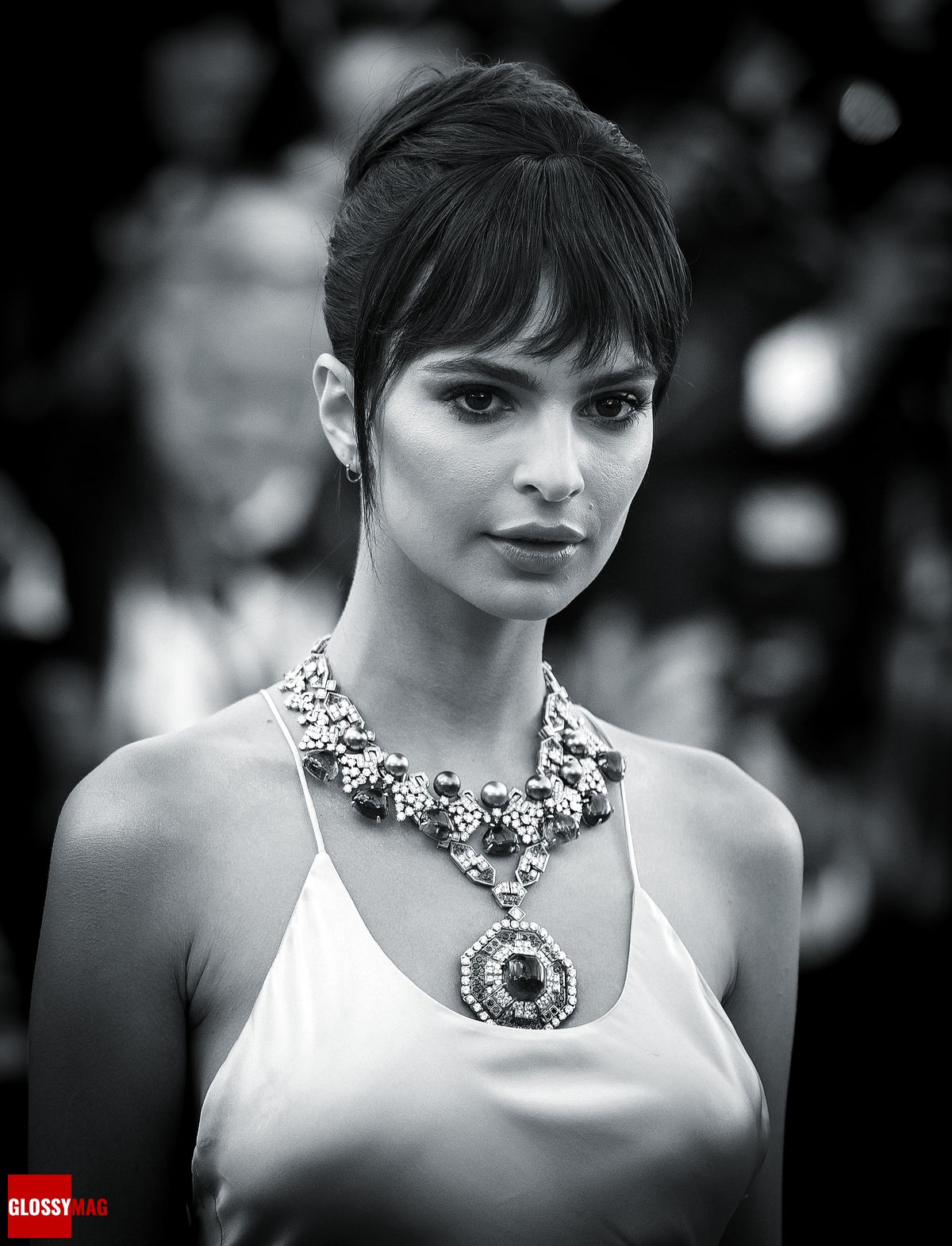 Эмили Ратаковски в украшениях Bvlgari на Каннском кинофестивале Эмили Ратаковски в украшениях Bvlgari на международном Каннском кинофестивале