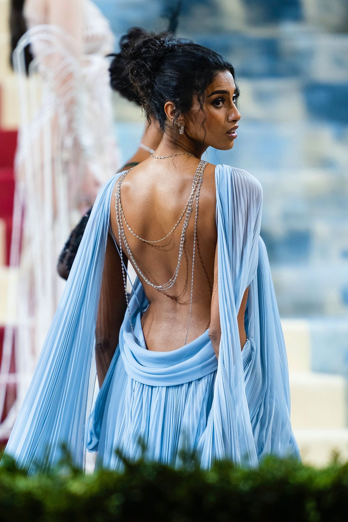 Имаан Хаммам на балу Института костюма «In America: An Anthology of Fashion»