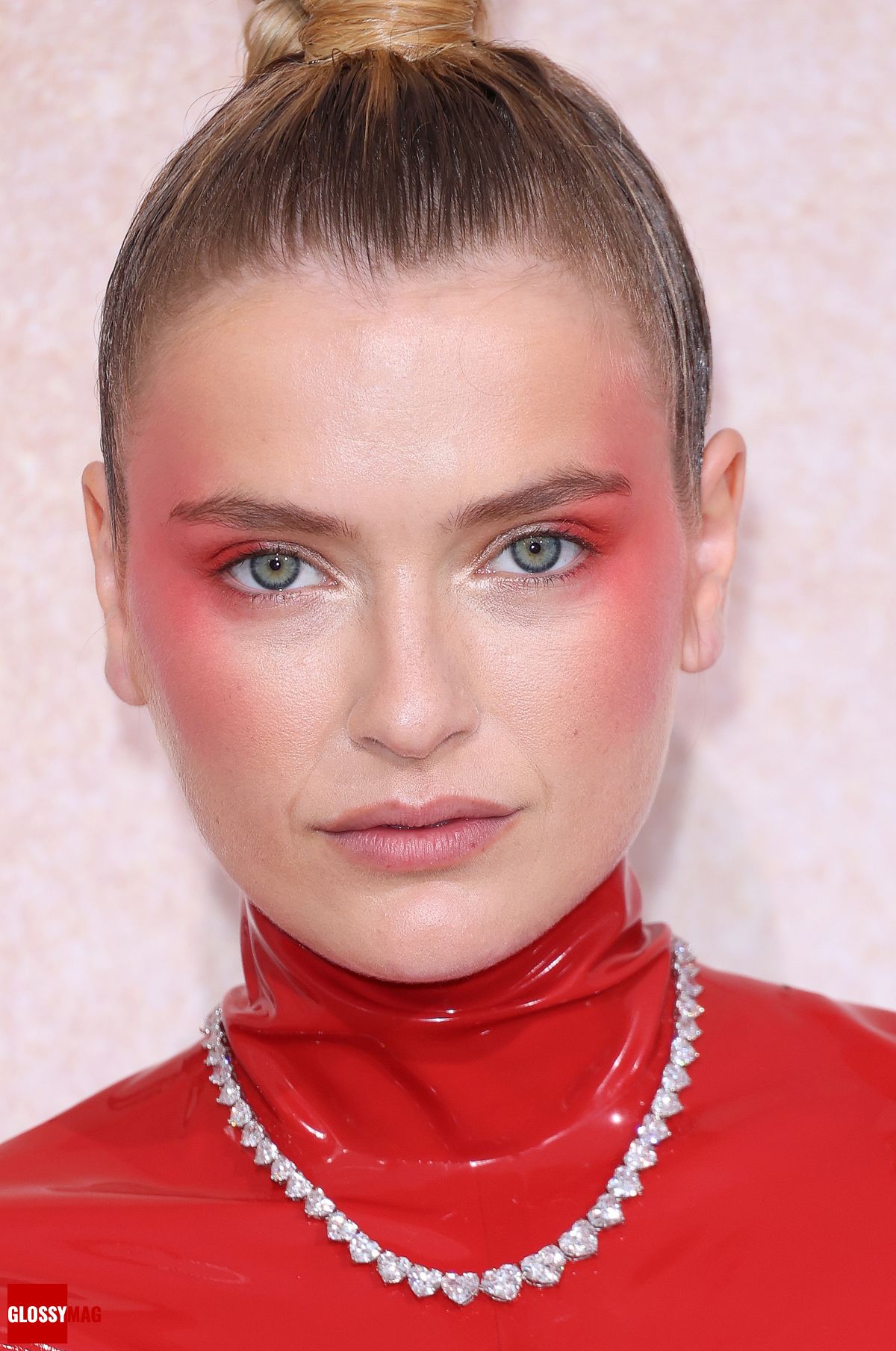 Камилль Раза на гала-ужине amfAR Gala Cannes 2022, 26 мая 2022 г. Камилль Раза на гала-ужине amfAR Gala Cannes 2022 в рамках 75-го ежегодного Каннского кинофестиваля, 26 мая 2022 г.