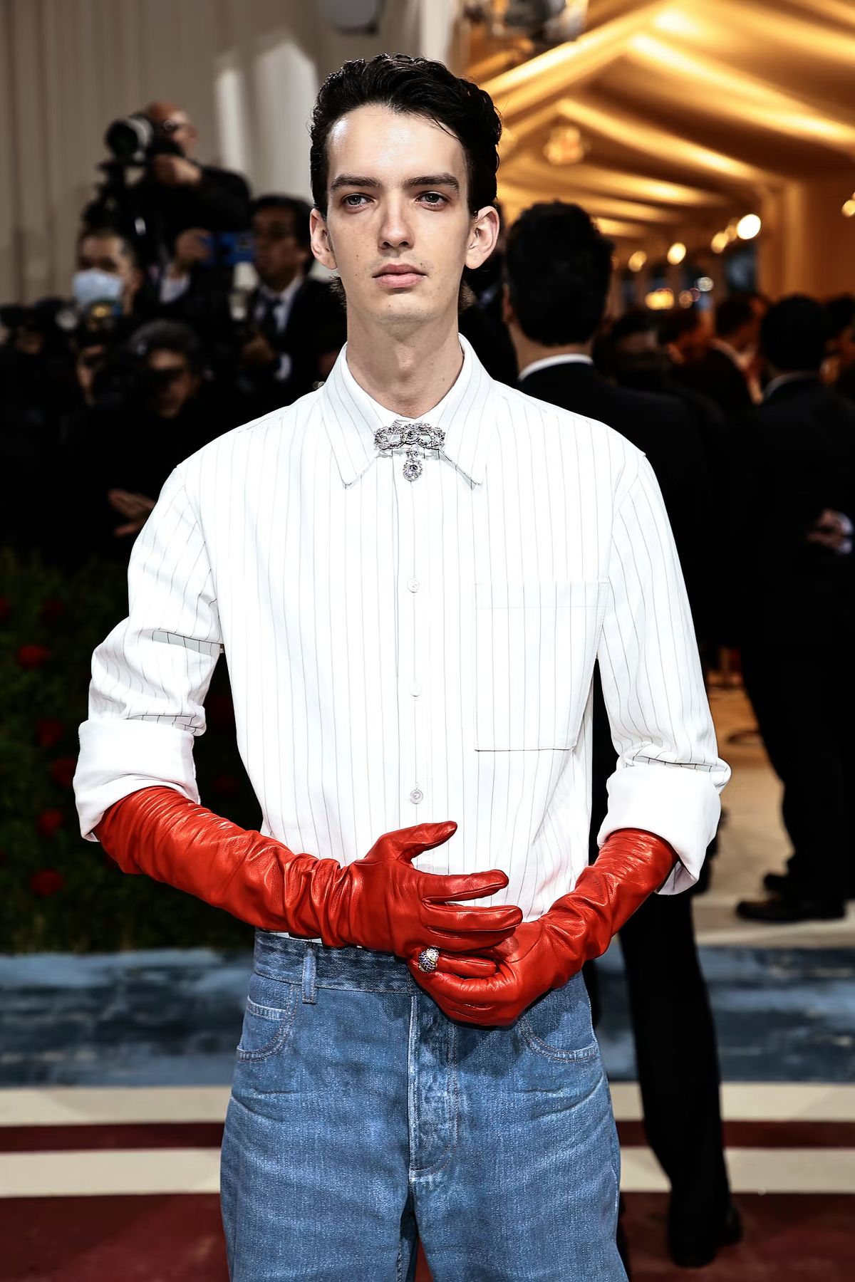 Коди Смит-Макфи на балу Института костюма «In America: An Anthology of Fashion»