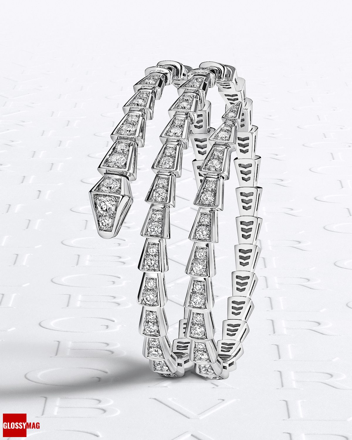 Знаменитая коллекция Bvlgari Serpenti предстает в минималистичном дизайне, фото 13 Коллекция Bvlgari Serpenti предстает в минималистичном дизайне, фото 13