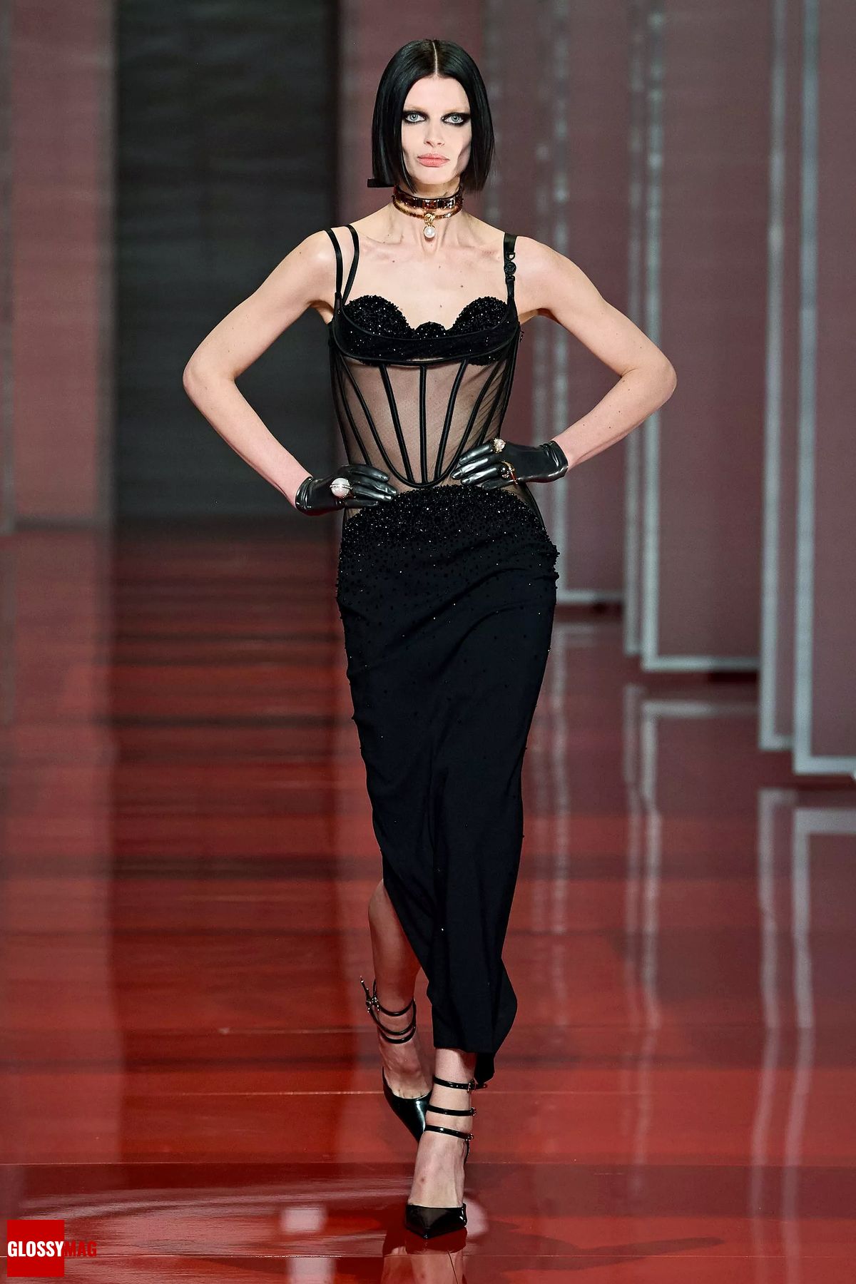 шоу Versace Fall 2022 Ready-to-Wear Versace Fall 2022 Ready-to-Wear