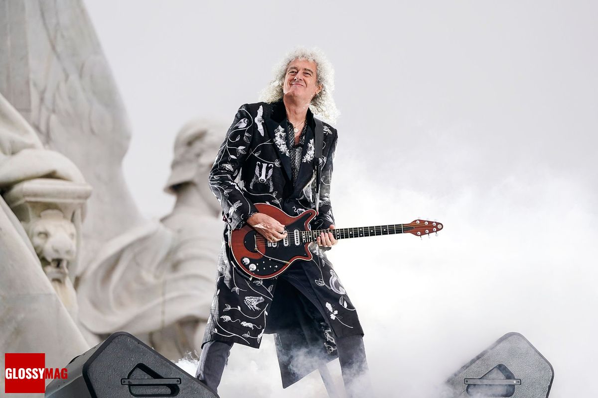 Брайан Мэй из группы Queen выступает на Платиновой вечеринке в Букингемском дворце Брайан Мэй из группы Queen выступает на Платиновой вечеринке в Букингемском дворце, 4 июня 2022 г.