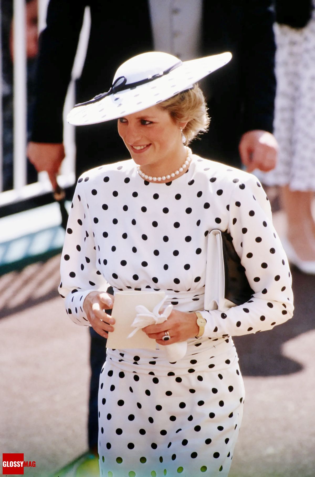 Диана, принцесса Уэльская на Королевских скачках Royal Ascot в Аскоте, фото 5 Диана, принцесса Уэльская на Королевских скачках Royal Ascot в Аскоте, 4 июня 1986 г., фото 5