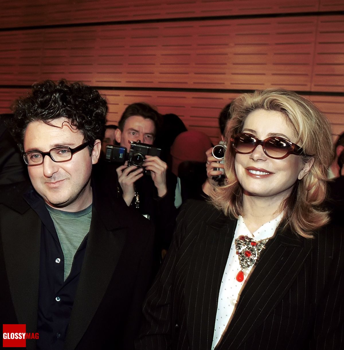 Дизайнер Yves Saint Laurent Альбер Эльбаз и Катрин Денев, 1999 г.