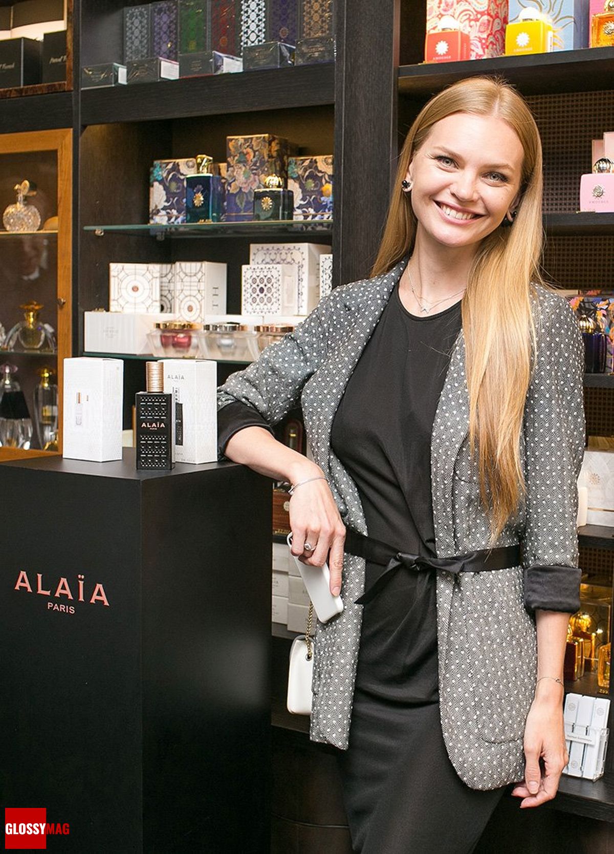 Елена Кулецкая в корнере Аlaïa Paris на закрытом мероприятии Beauty CHOICE в Rivoli Perfumery в ТГ Модный сезон, 28 июня 2017 г., фото 1