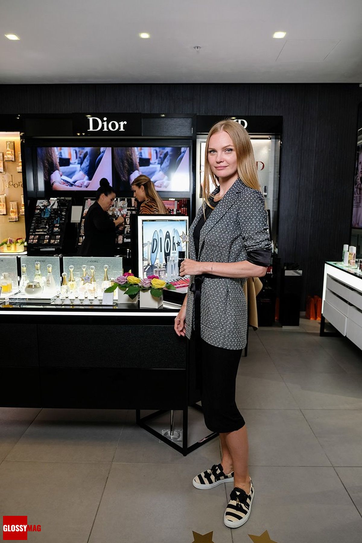 Елена Кулецкая в корнере Dior на закрытом мероприятии Beauty CHOICE в Rivoli Perfumery в ТГ Модный сезон Елена Кулецкая в корнере Dior на закрытом мероприятии Beauty CHOICE в Rivoli Perfumery в ТГ Модный сезон, 28 июня 2017 г.