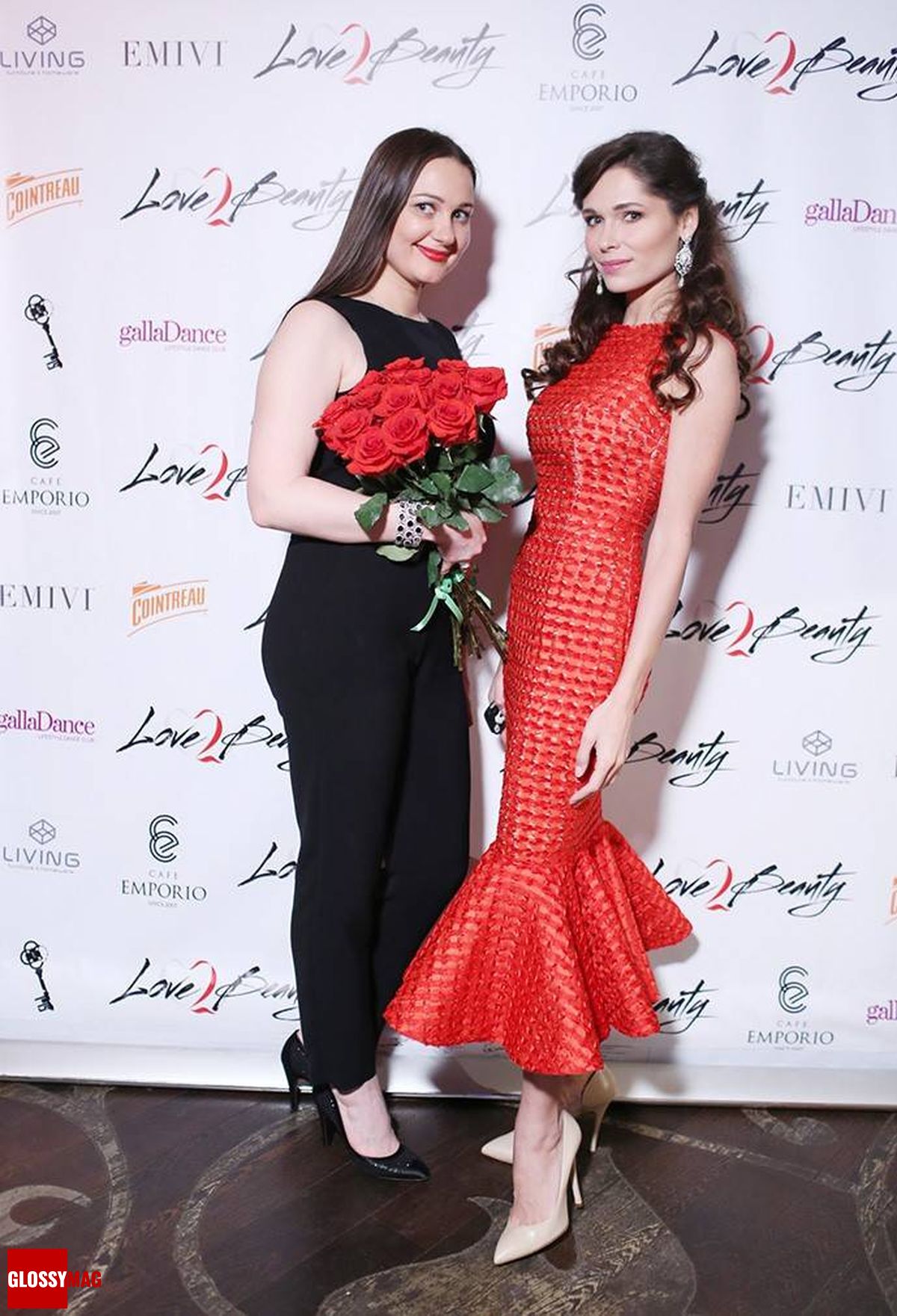 Лена Гостищева — издатель и совладелец Love2Beauty.ru, Полина Аскери — Главный редактор Love2Beauty.ru на праздновании 2-летия Love2Beauty.ru в EMPORIO CAFE, 20 ноября 2014 г., фото 1