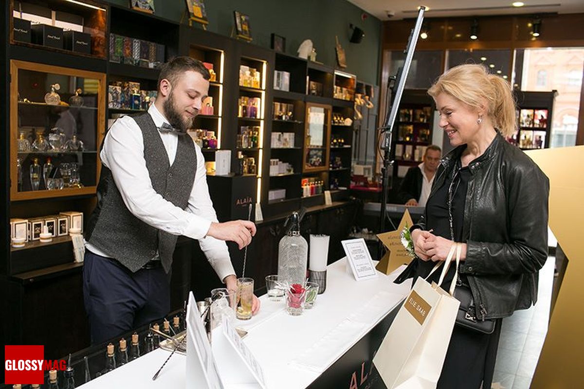 Мария Шукшина в Аlaïa-баре на закрытом мероприятии Beauty CHOICE в Rivoli Perfumery в ТГ Модный сезон Мария Шукшина в Аlaïa-баре на закрытом мероприятии Beauty CHOICE в Rivoli Perfumery в ТГ Модный сезон, 28 июня 2017 г.