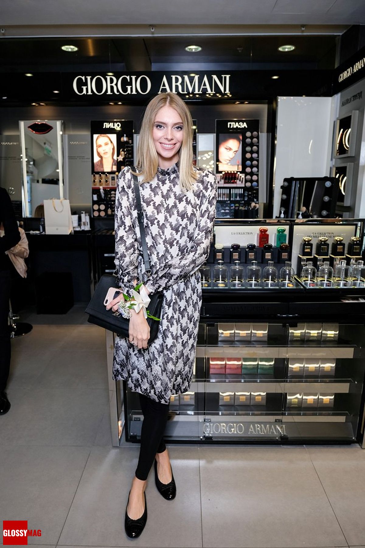 Ясмина Муратович в корнере Giorgio Armani на закрытом мероприятии Beauty CHOICE в Rivoli Perfumery в ТГ Модный сезон, 28 июня 2017 г.