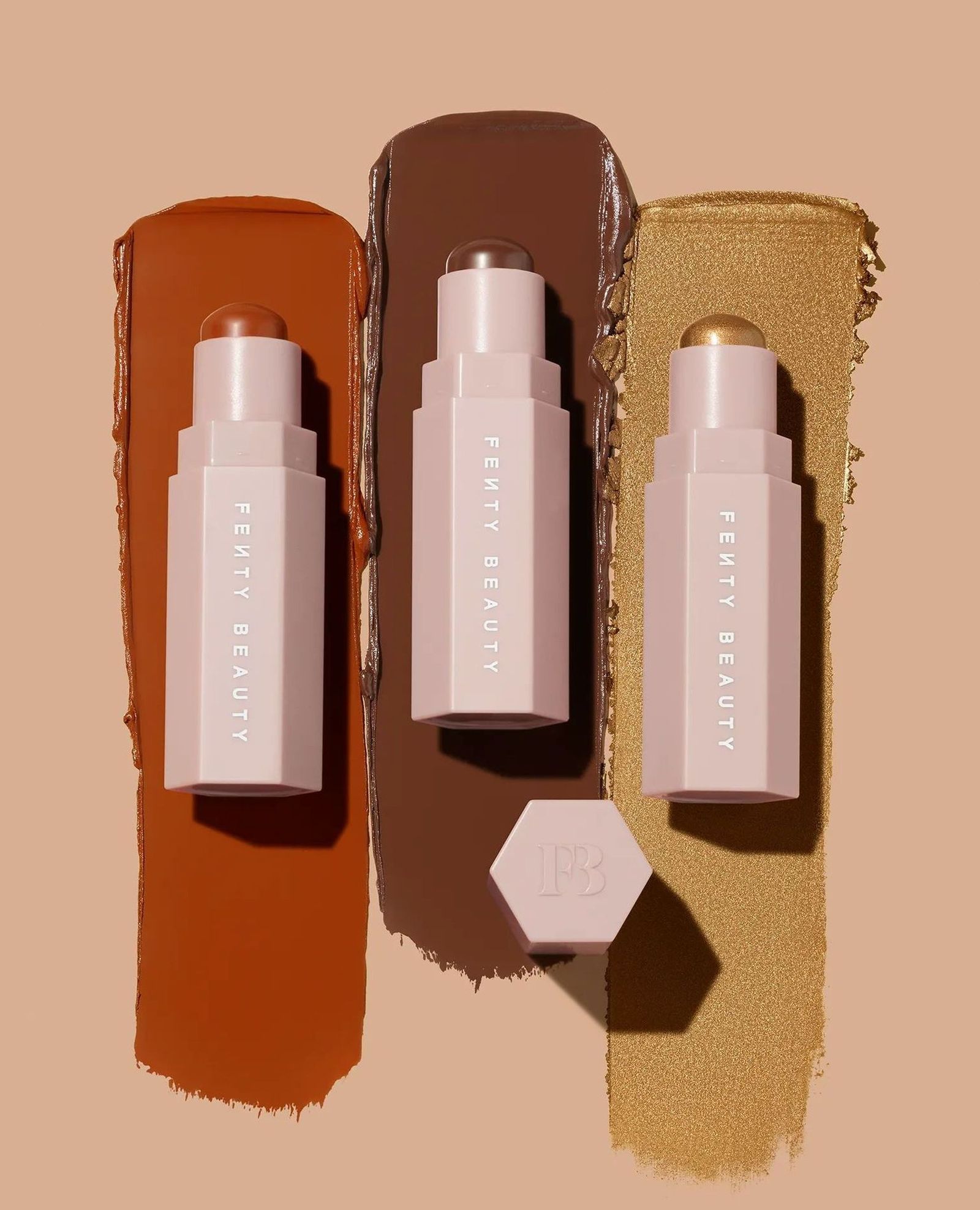 Коллекция стиков Match Stix от Fenty Beauty для контурирования, коррекции и сияния, фото 2 Коллекция стиков Match Stix от Fenty Beauty, фото 2