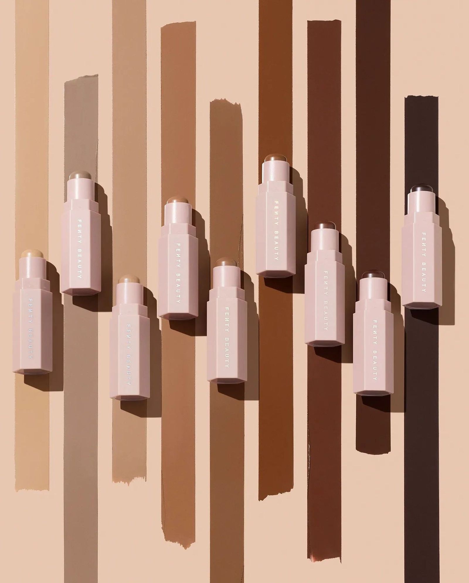 Коллекция стиков Match Stix от Fenty Beauty для контурирования, коррекции и сияния, фото 4 Коллекция стиков Match Stix от Fenty Beauty, фото 4