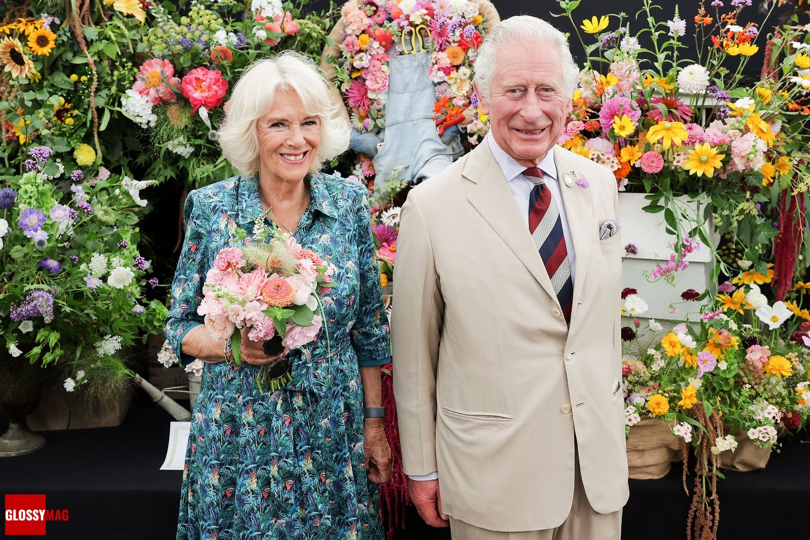 Принц Чарльз и герцогиня Корнуольская Камилла на выставке цветов Flower Show в Сандрингеме, фото 1 Принц Чарльз и герцогиня Корнуольская Камилла на выставке цветов Flower Show в Сандрингеме, 27 июля 2022 г., фото 1