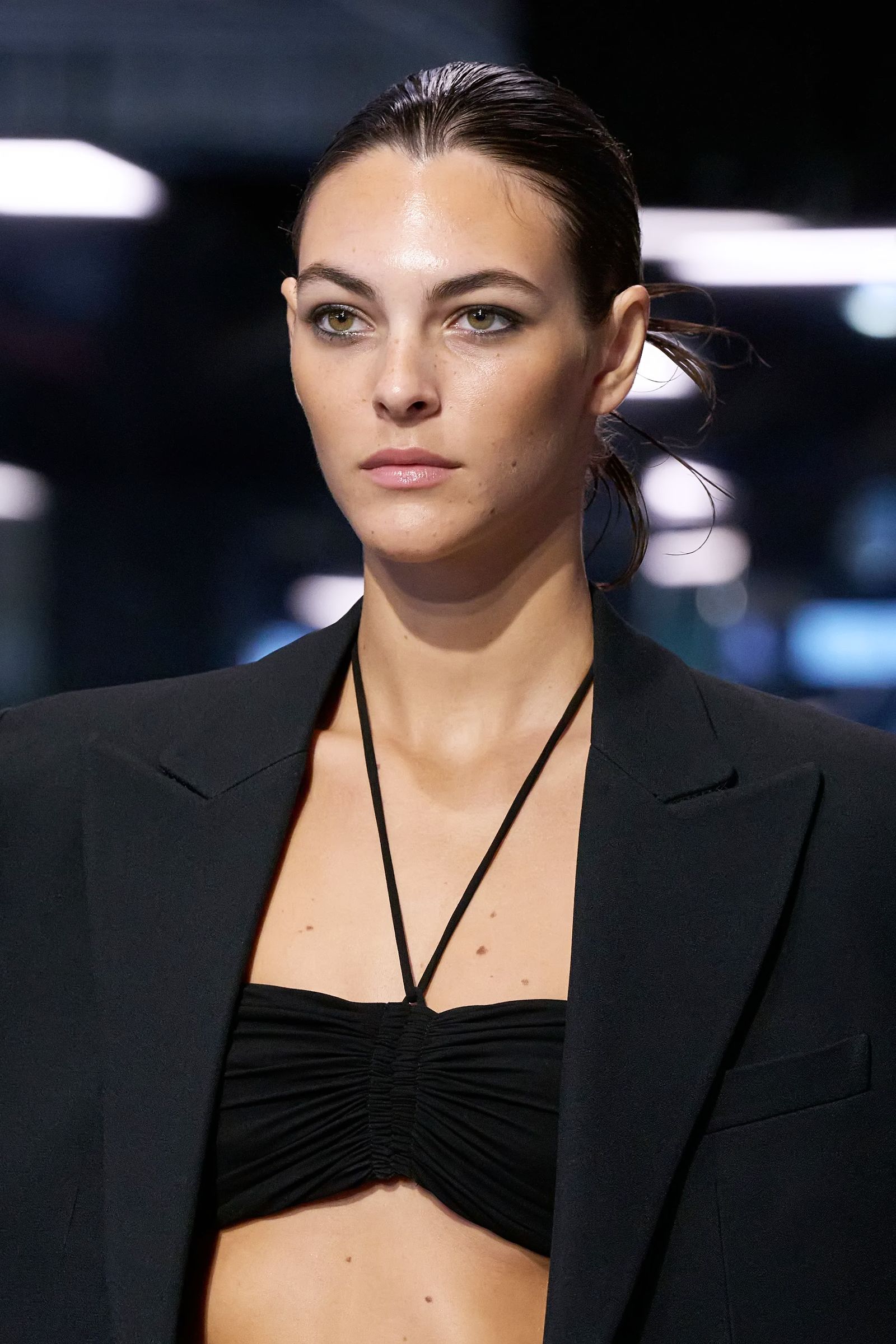 Прозрачный блеск: Michael Kors Spring 2023 Ready-to-Wear