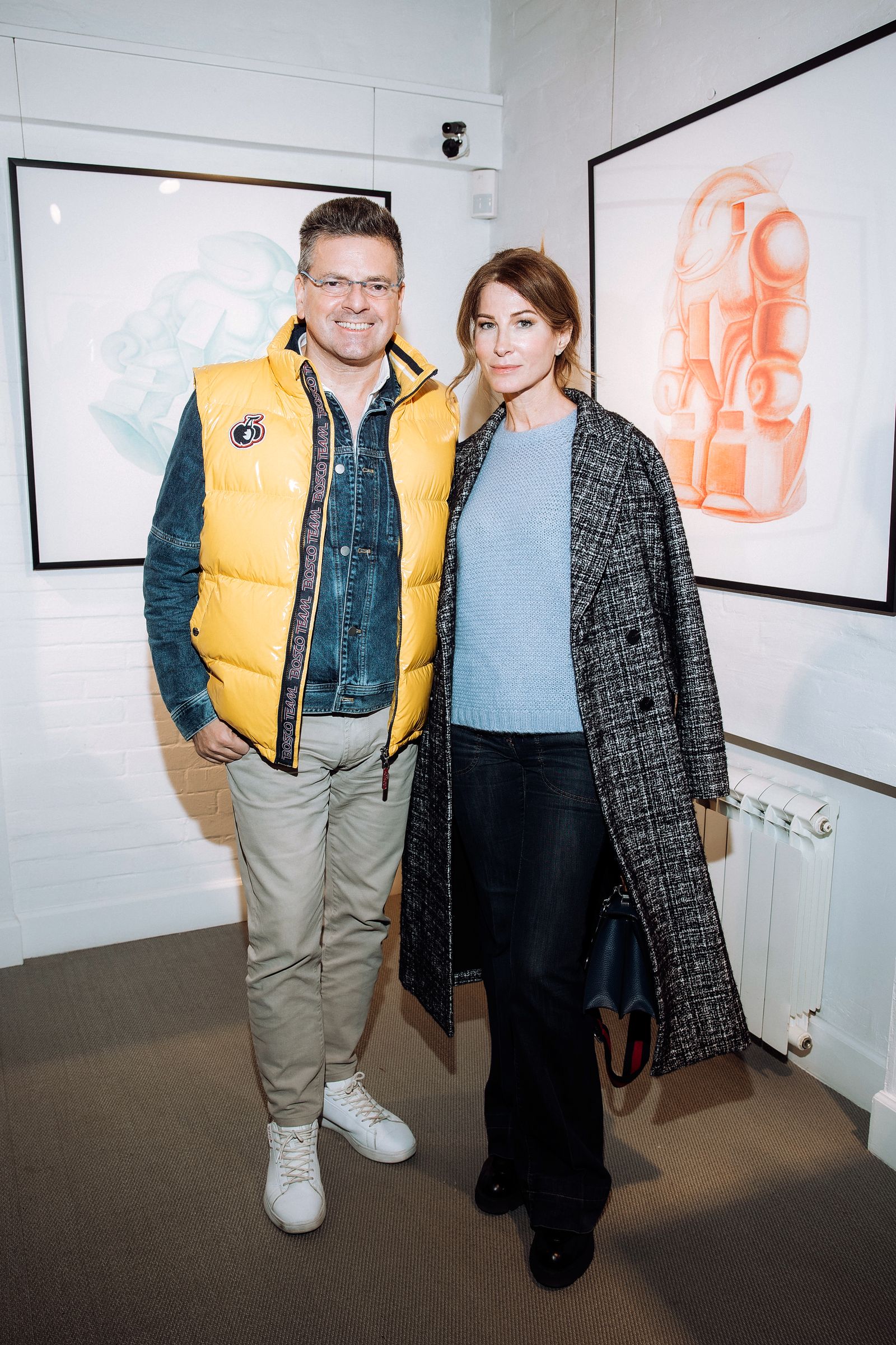 Константин Андрикопулос и Ольга Цыпкина на выставке Тёмы Сюлева в Askeri Gallery, 25 октября 2022 г. Константин Андрикопулос и Ольга Цыпкина на выставке Тёмы Сюлева в Askeri Gallery