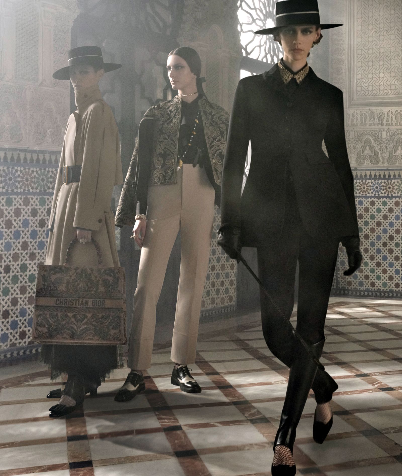 Севилья — источник вдохновения для круизной коллекции Dior 2023, фото 1 Круизная коллекция Dior 2023, фото 1