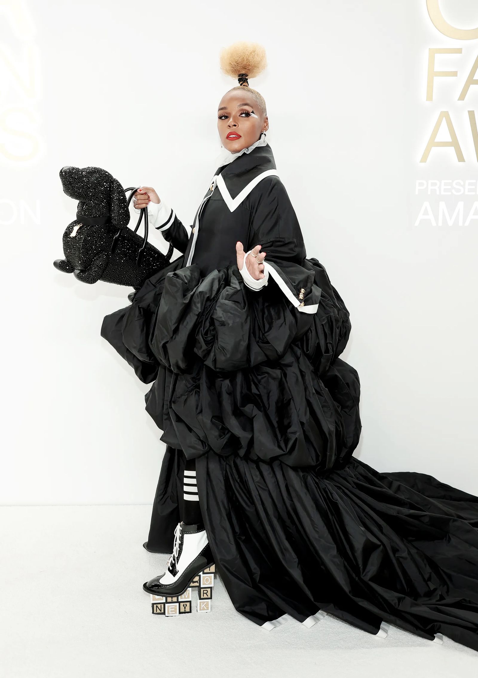 Жанель Монэ на церемонии CFDA Awards 2022 Жанель Монэ на церемонии CFDA Awards 2022 в Нью-Йорке, 7 ноября 2022 г.